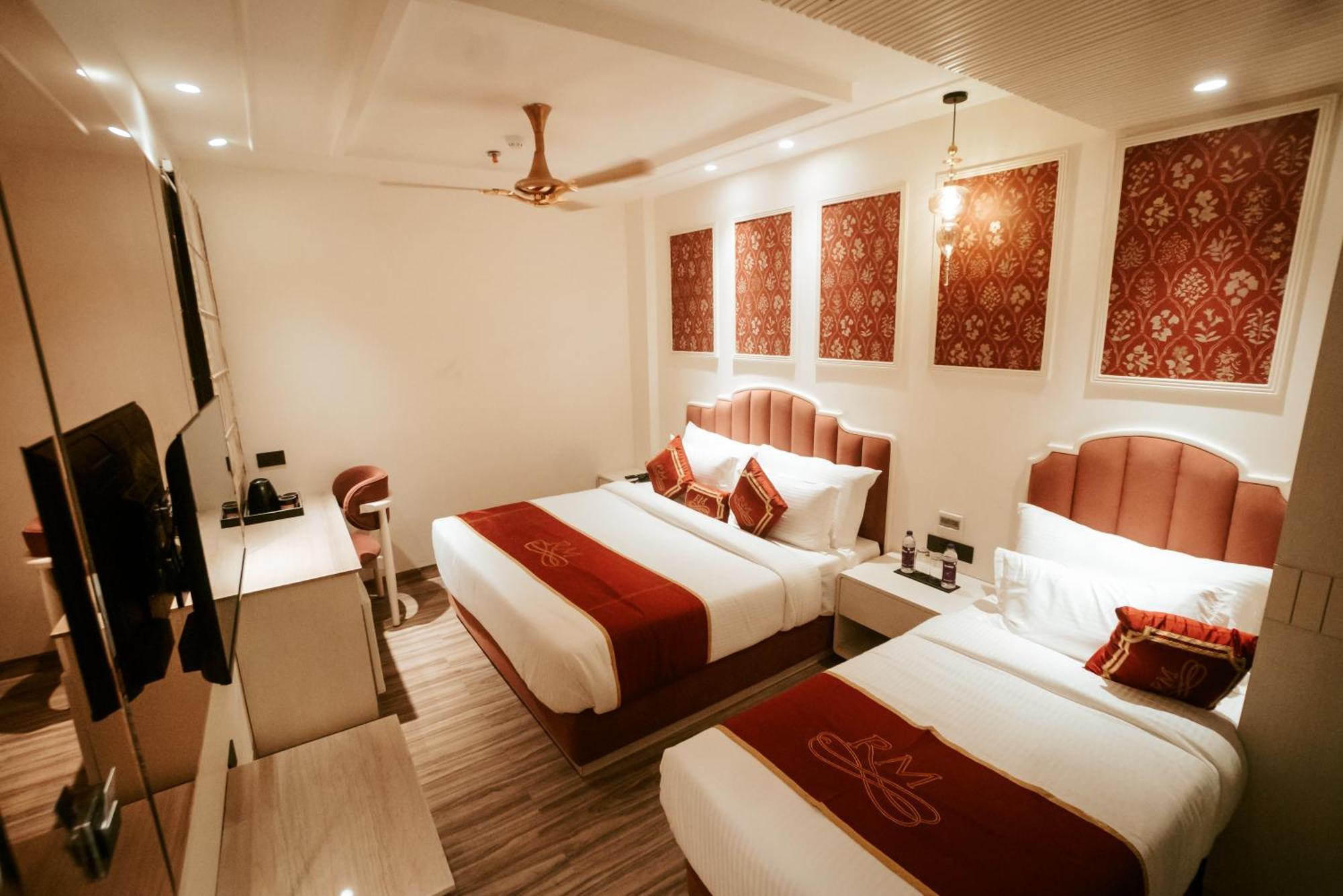 Stamps Red Martin By Eight Continents - 70 Steps From Golden Temple Hotel Amritsar Exterior foto